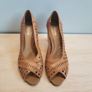 Nicole Peep Toe leather pump size 7M